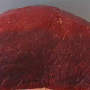 Bifteck de bœuf de la race blonde d'Aquitaine Extra tendre dans le rumsteck ou le tende de tranche en un seul morceau et non coupé en tranche